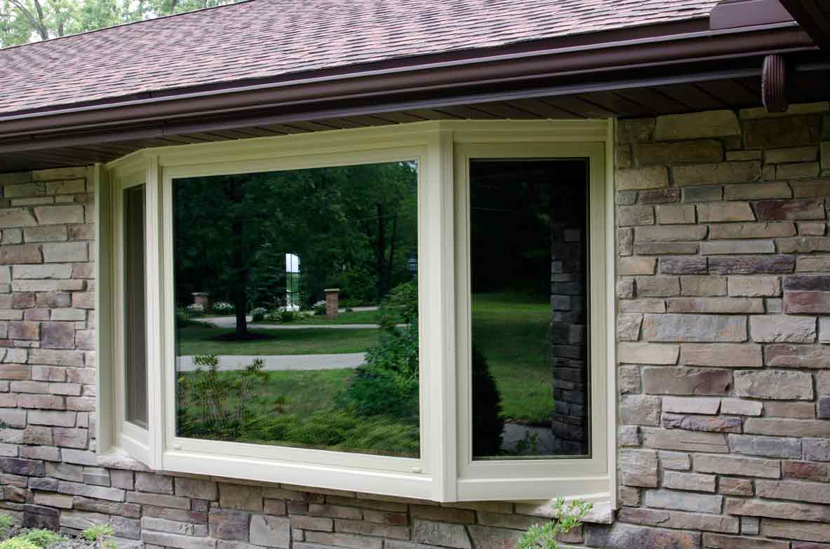 Bay Windows Vs. Bow: What's The Difference?